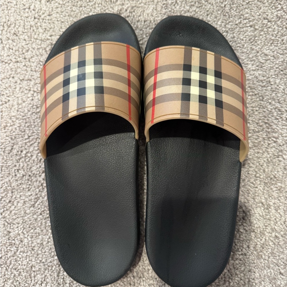 Burberry slides size 40. Only worn twice!